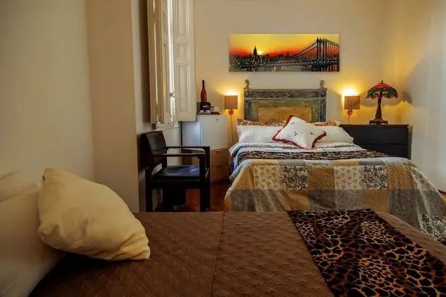 Comfort Tek Büyük Yataklı Oda, Küçük Mutfak, Şehir Manzaralı (GV 11 - 5 PAX BALCON GRAN VIA, BALCON)