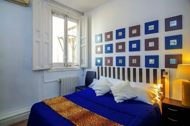 Comfort Tek Büyük Yataklı Oda, Küçük Mutfak, Şehir Manzaralı (GV 11 - 5 PAX BALCON GRAN VIA, BALCON)