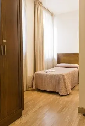 Tek Büyük Yataklı Oda (with extra bed)