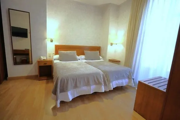 Tek Büyük Yataklı Oda (with extra bed)