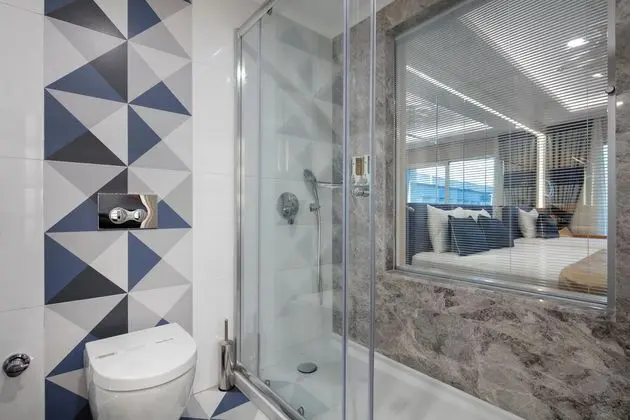 https://images.etstur.com/files/images/hotelImages/TR/209811/l/Granada-Luxury-Beach-Oda-313519.jpg