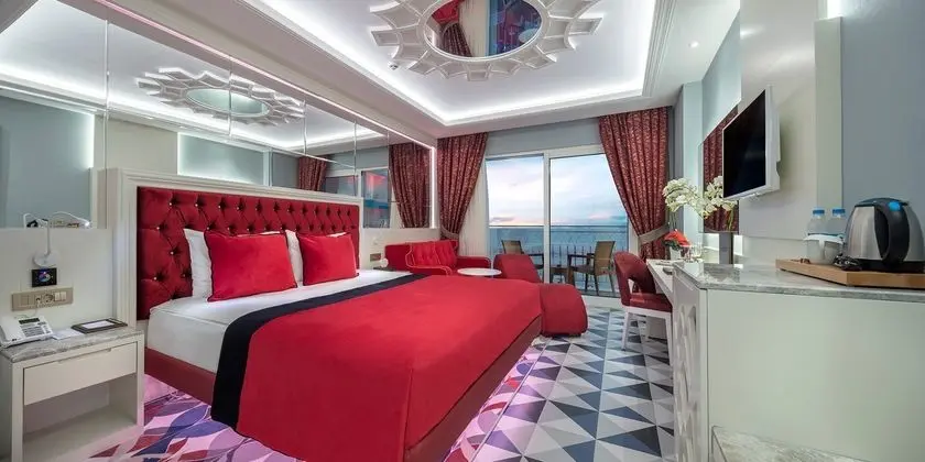https://imagessl.etstur.com/files/images/hotelImages/TR/209811/l/Granada-Luxury-Beach-Oda-285626.jpg