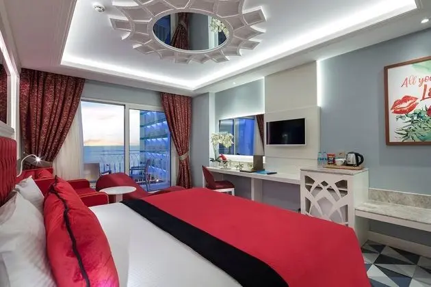 https://imagessl.etstur.com/files/images/hotelImages/TR/209811/l/Granada-Luxury-Beach-Oda-285627.jpg