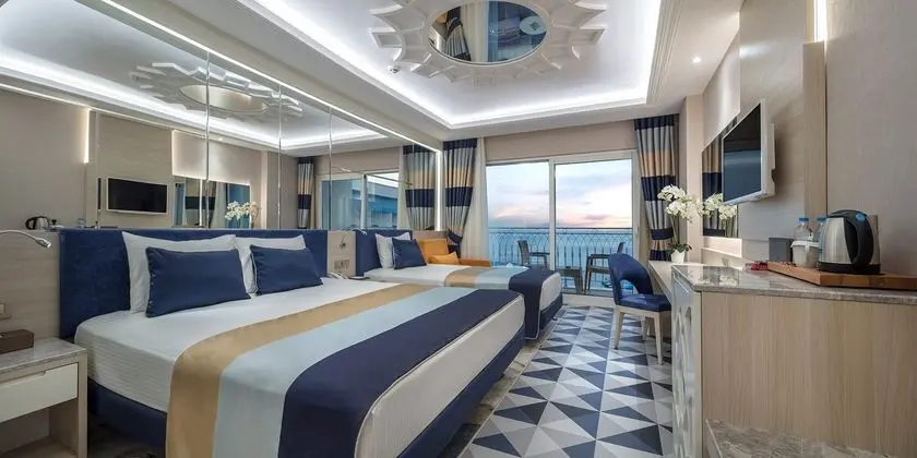 https://imagessl.etstur.com/files/images/hotelImages/TR/209811/l/Granada-Luxury-Beach-Oda-285631.jpg