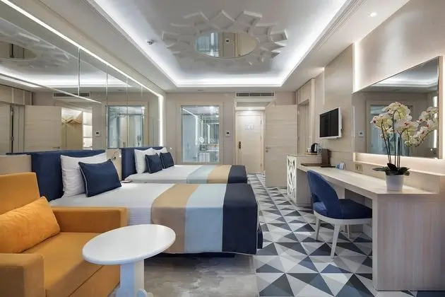 https://imagessl.etstur.com/files/images/hotelImages/TR/209811/l/Granada-Luxury-Beach-Oda-285633.jpg