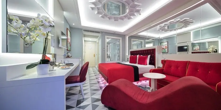 Love Standart Oda Kara Manzaralı