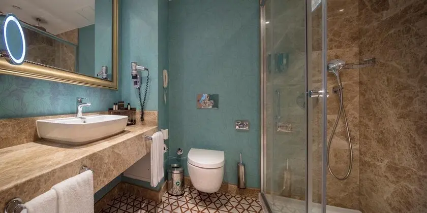 https://images.etstur.com/files/images/hotelImages/TR/95763/l/Granada-Luxury-Belek-Oda-313526.jpg
