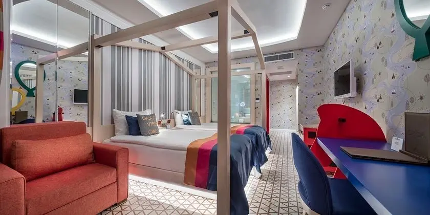https://imagessl.etstur.com/files/images/hotelImages/TR/95763/l/Granada-Luxury-Belek-Oda-257472.jpg