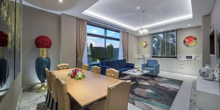 https://imagessl.etstur.com/files/images/hotelImages/TR/95763/l/Granada-Luxury-Belek-Oda-257501.jpg