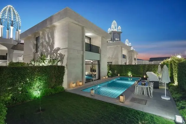 https://imagessl.etstur.com/files/images/hotelImages/TR/95763/l/Granada-Luxury-Belek-Oda-257504.jpg