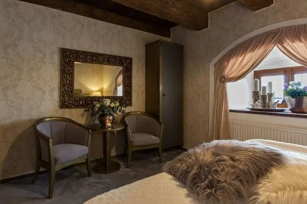 Luxury Tek Büyük Yataklı Oda