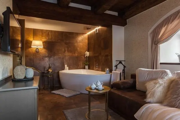 Luxury Tek Büyük Yataklı Oda