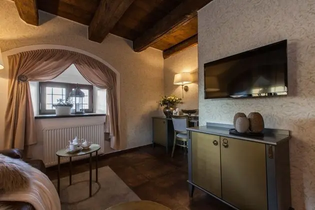 Luxury Tek Büyük Yataklı Oda