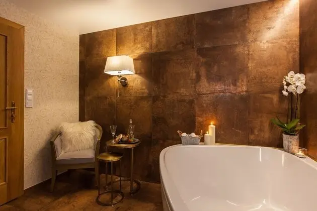 Luxury Tek Büyük Yataklı Oda