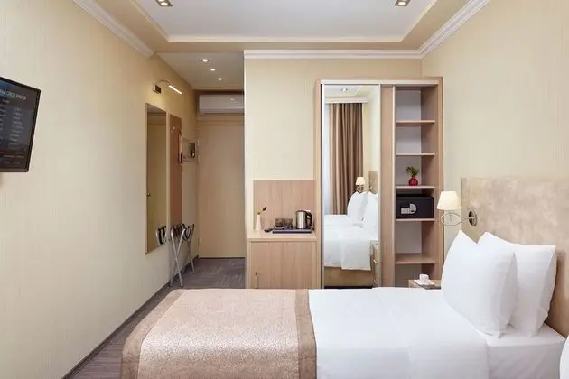 Standard Tek Büyük veya İki Ayrı Yataklı Oda