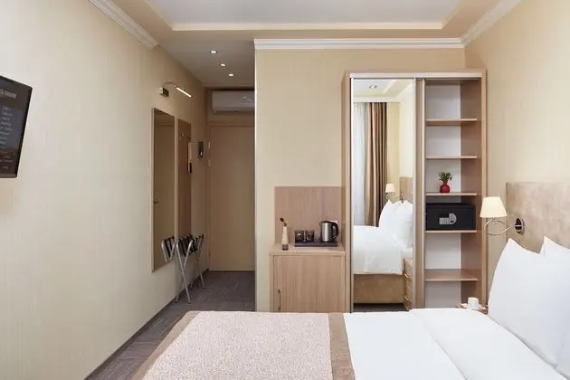 Standard Tek Büyük veya İki Ayrı Yataklı Oda