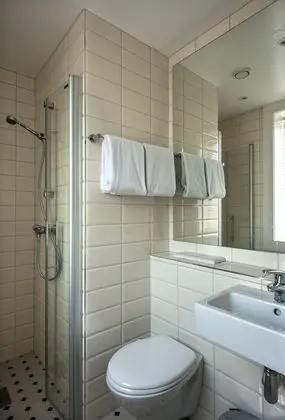 Tek Büyük Yataklı Oda, Özel Banyo