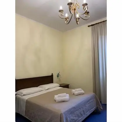 Comfort Tek Büyük veya İki Ayrı Yataklı Oda