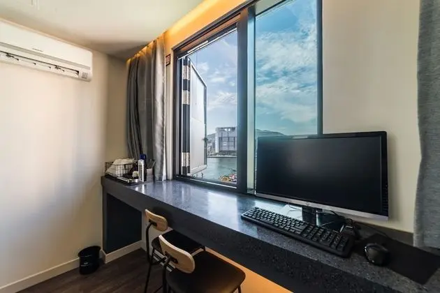 Luxury Tek Büyük Yataklı Oda, 1 En Büyük (King) Boy Yatak, Okyanus Manzaralı