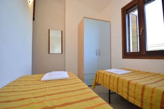 Apart Daire, 2 Yatak Odası, Bahçe Manzaralı, Zemin Kat