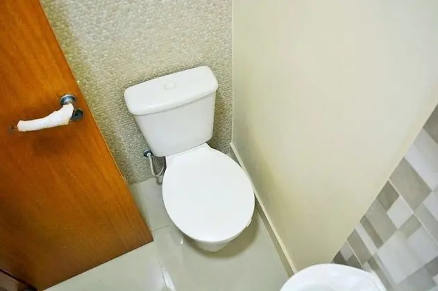 Ortak Ranzalı Oda, Sadece kadınlar için (com banheiro)