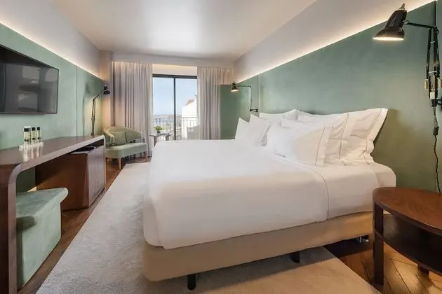 Tek Büyük veya İki Ayrı Yataklı Oda, Koy Manzaralı