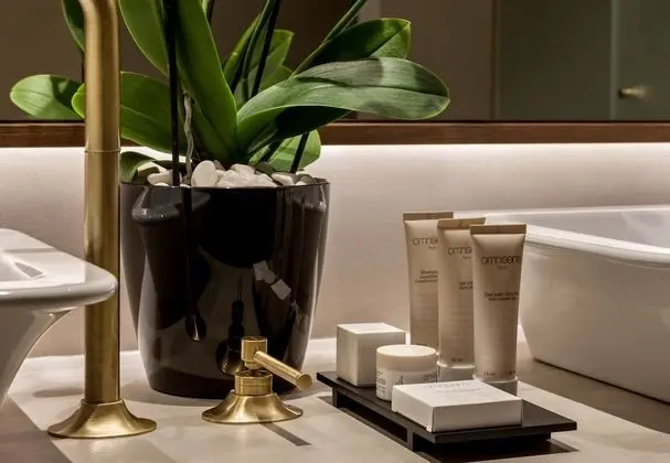 Tek Büyük veya İki Ayrı Yataklı Oda, Koy Manzaralı