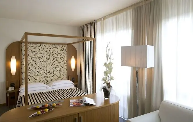 Junior Süit, Vadi Manzaralı