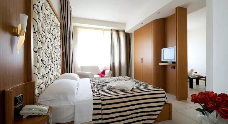 Junior Süit, Vadi Manzaralı