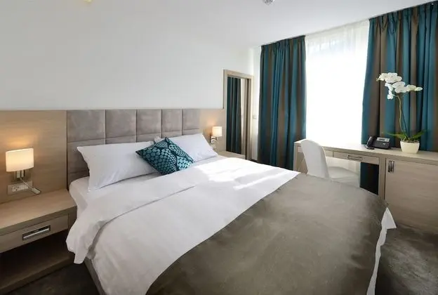 Standard İki Ayrı Yataklı Oda, Park Manzaralı