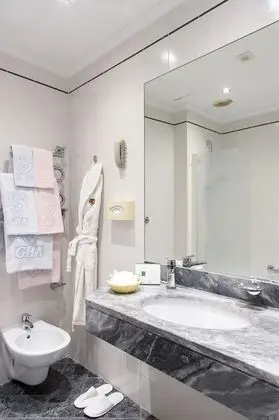 Comfort Büyük Yataklı Tek Kişilik Oda