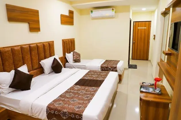 Deluxe Üç Kişilik Oda