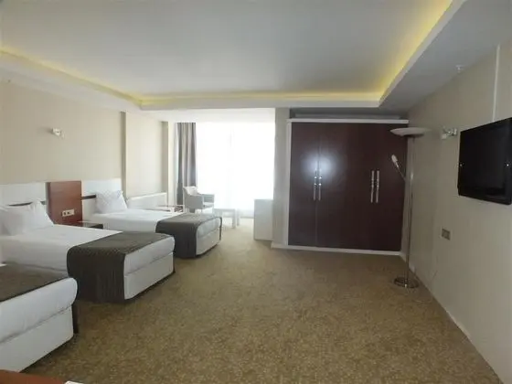 Geniş Oda