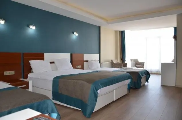 Triple, Şehir Manzaralı