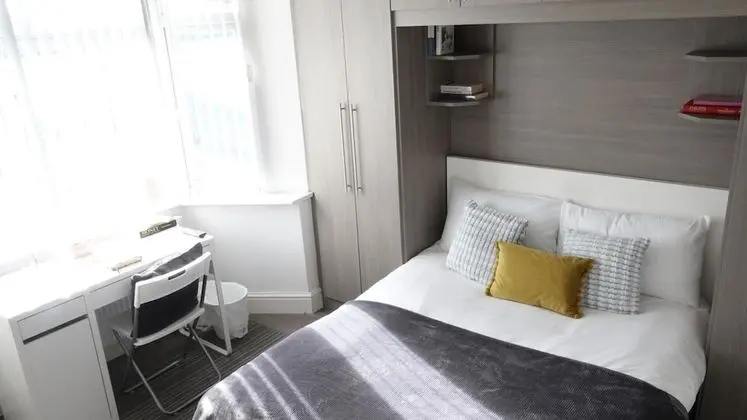 Comfort Tek Büyük Yataklı Oda
