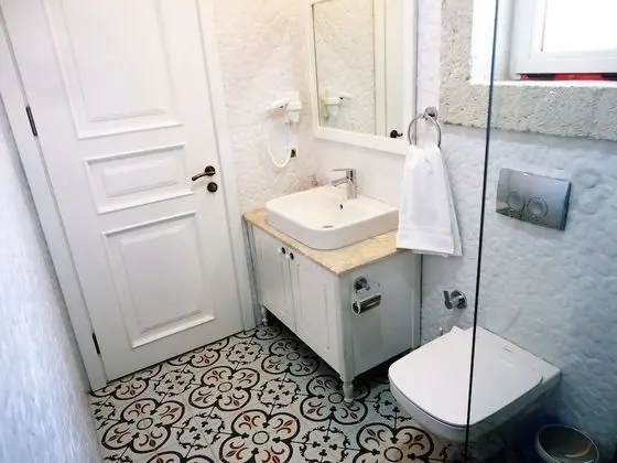 Standard Triple Havuz Manzarali Oda