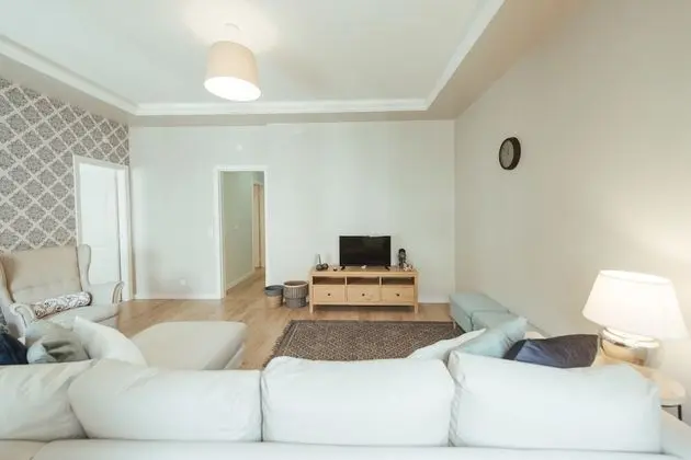 Apart Daire, 5 Yatak Odası, Sigara İçilebilir, 2 Banyolu