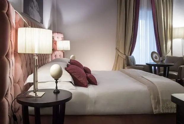 Deluxe Tek Büyük Yataklı Oda (Grand)