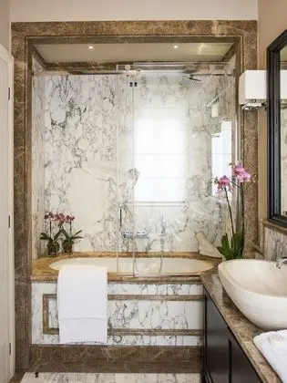 Deluxe Tek Büyük Yataklı Oda (Grand)