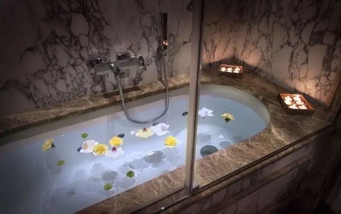 Deluxe Tek Büyük Yataklı Oda (Grand)