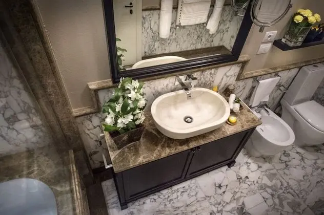 Deluxe Tek Büyük Yataklı Oda (Grand)