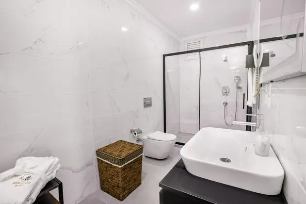 Twin, Şehir Manzaralı, Klimalı