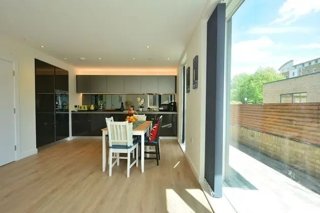 Royal Apart Daire, 2 Yatak Odası, Bahçe Manzaralı (1B)