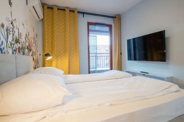Waterlane Island Deluxe 1
