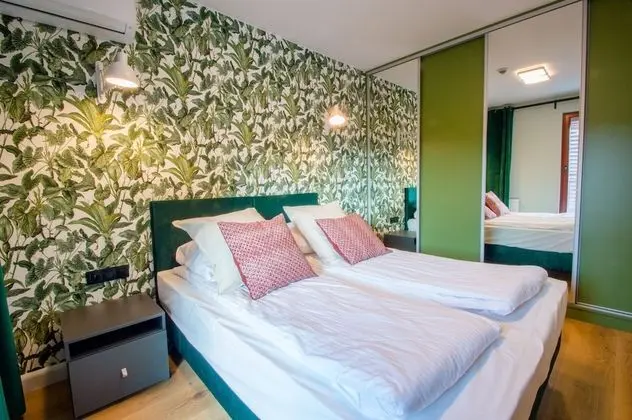 Waterlane Island Deluxe 2