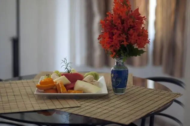 Grand Apart Daire, Küçük Mutfak, Havuz Manzaralı