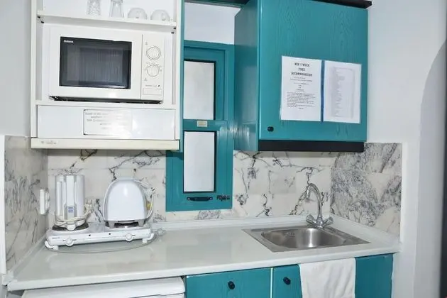 Grand Apart Daire, Küçük Mutfak, Havuz Manzaralı