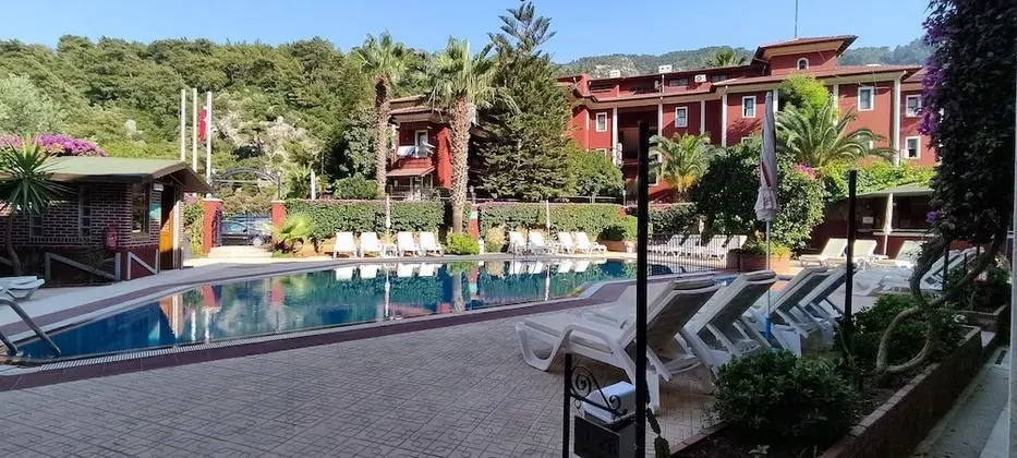 Superior Apart Daire, 1 Yatak Odası, Küçük Mutfak, Ek Bina