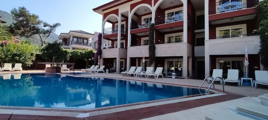 Superior Apart Daire, 1 Yatak Odası, Küçük Mutfak, Ek Bina