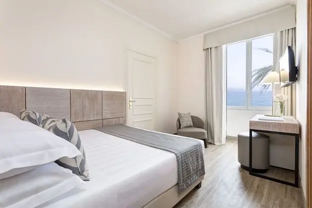 Superior Tek Büyük Yataklı Oda, Deniz Manzaralı